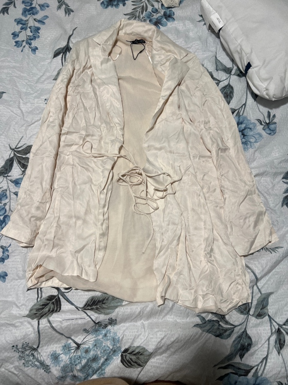 ZARA Women’s cream Blazer